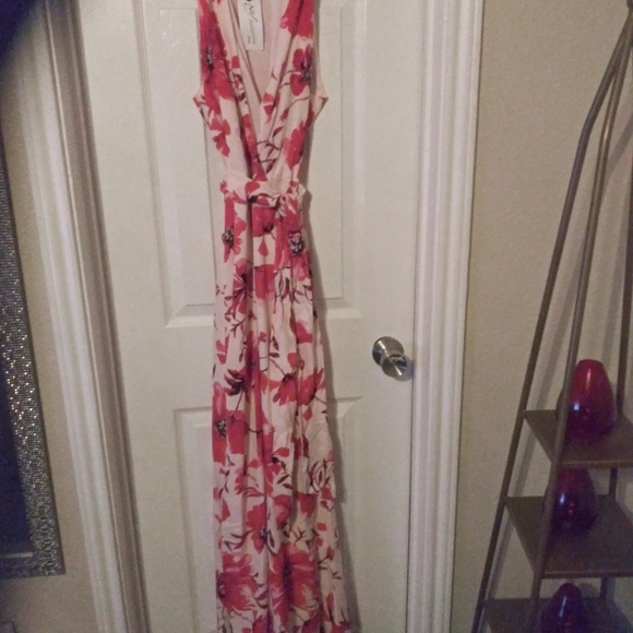 This Beautiful Red, Pink, Blue Dress - Picture 6 of 9